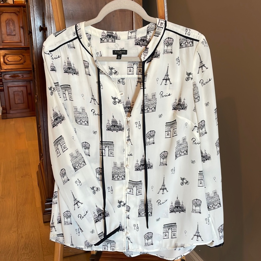 Fun Talbots blouse! Lightweight and comfortable. Wear alone or with a jacket.